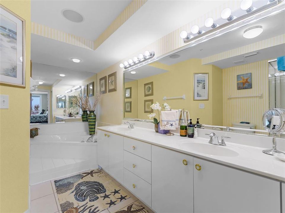 待售: $585,000 (2 贝兹, 2 浴室, 1395 平方英尺)