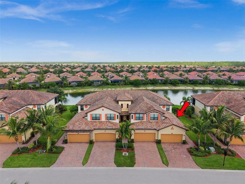 Welcome to your lakefront coach house!