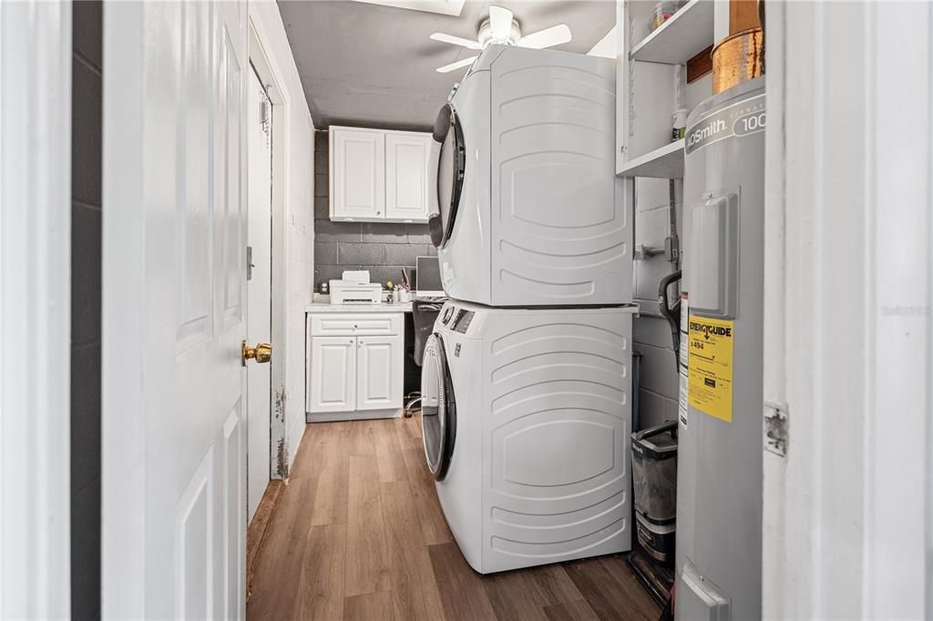 На продажу: $235,000 (3 спален, 2 ванн, 1056 Квадратных фут)