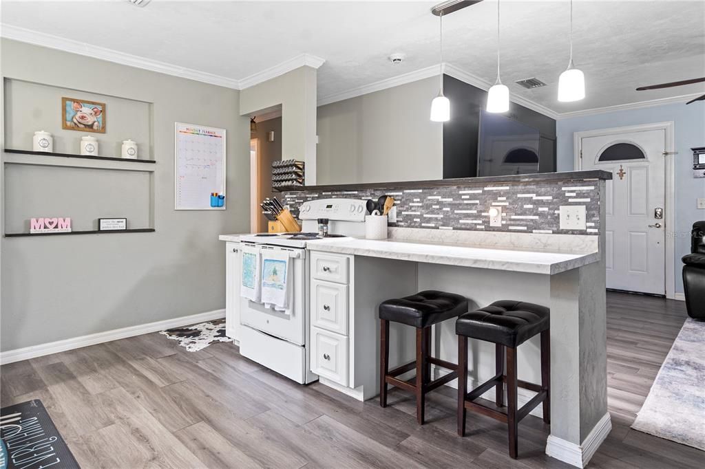 На продажу: $235,000 (3 спален, 2 ванн, 1056 Квадратных фут)