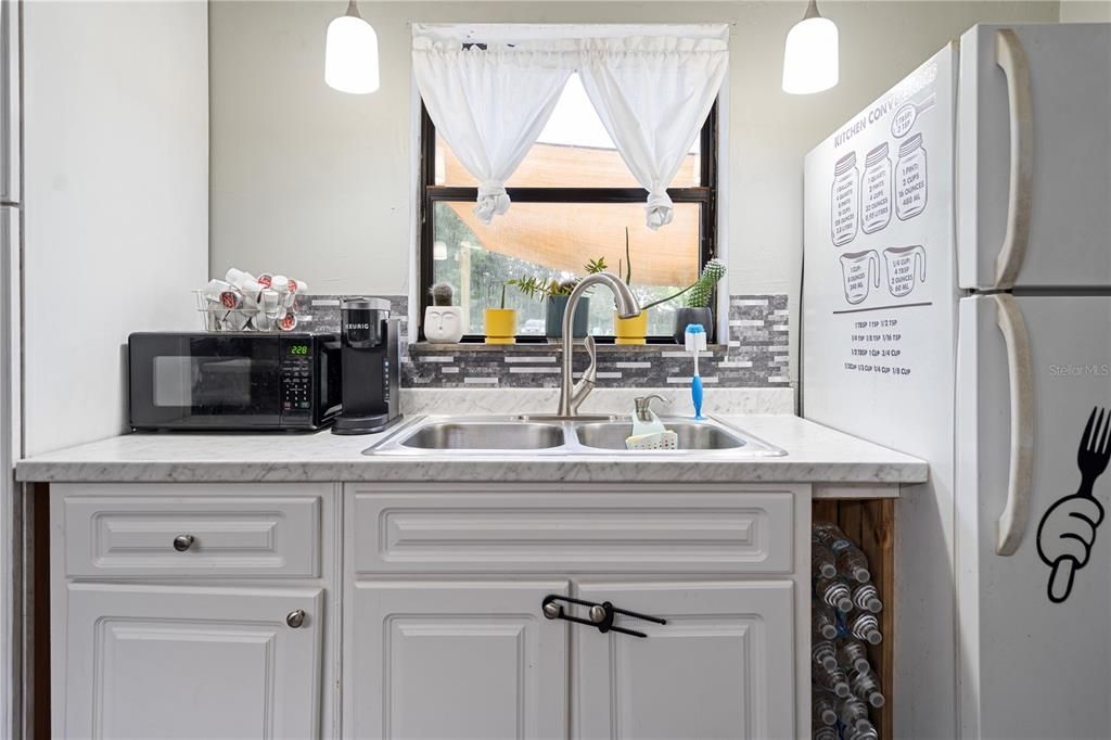 На продажу: $235,000 (3 спален, 2 ванн, 1056 Квадратных фут)