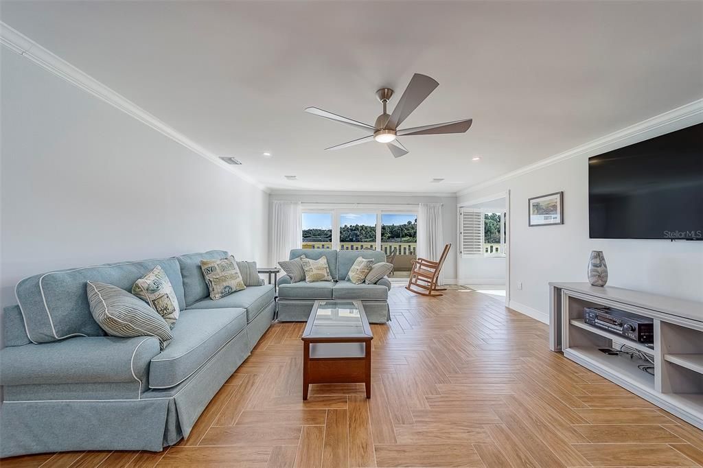 出租: $3,900 (2 贝兹, 2 浴室, 1630 平方英尺)