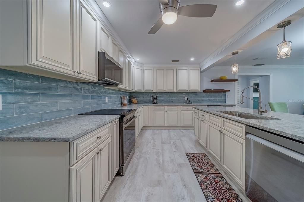 出租: $3,900 (2 贝兹, 2 浴室, 1630 平方英尺)