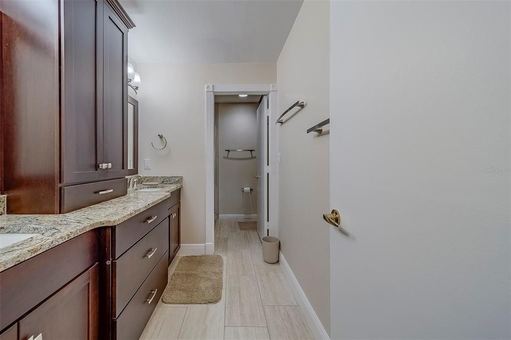 出租: $3,900 (2 贝兹, 2 浴室, 1630 平方英尺)