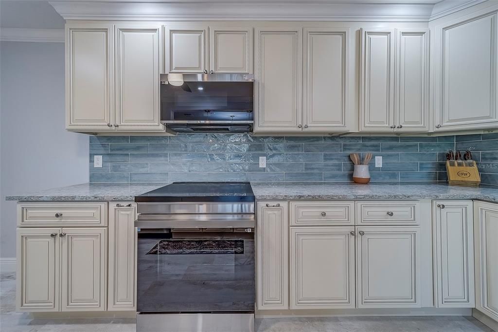 出租: $3,900 (2 贝兹, 2 浴室, 1630 平方英尺)