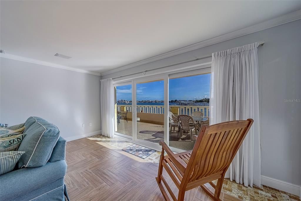 出租: $3,900 (2 贝兹, 2 浴室, 1630 平方英尺)