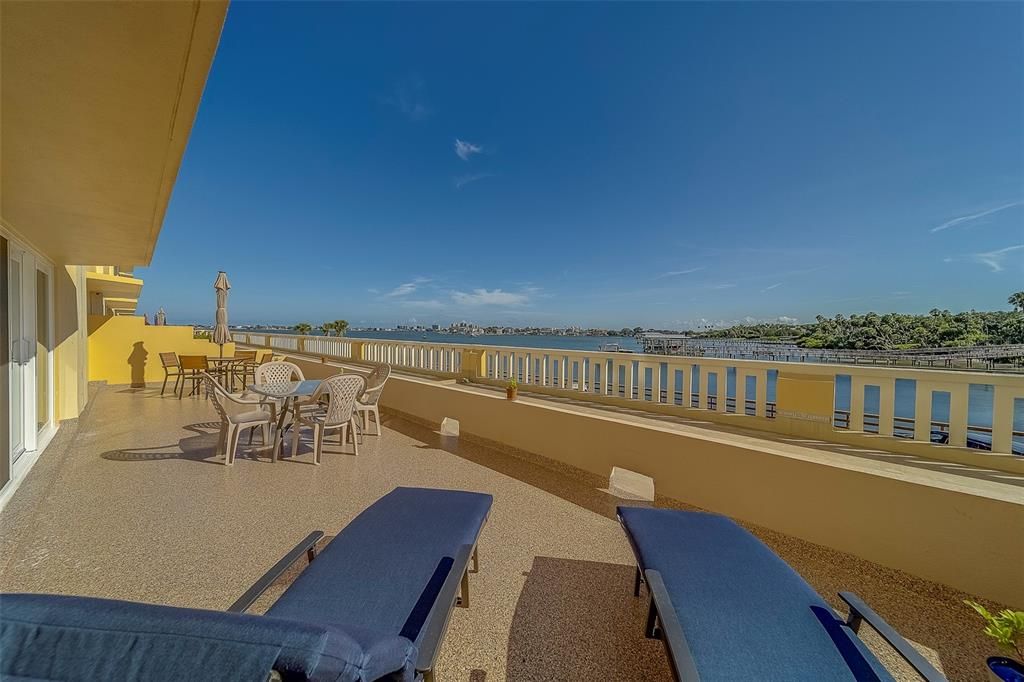 出租: $3,900 (2 贝兹, 2 浴室, 1630 平方英尺)