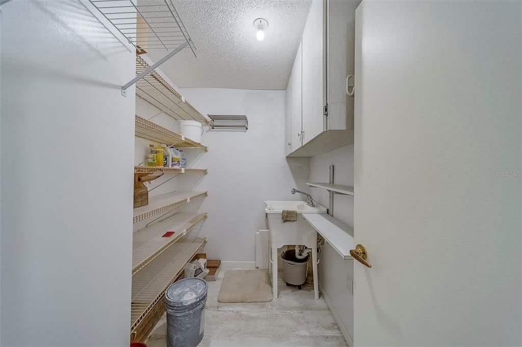 出租: $3,900 (2 贝兹, 2 浴室, 1630 平方英尺)