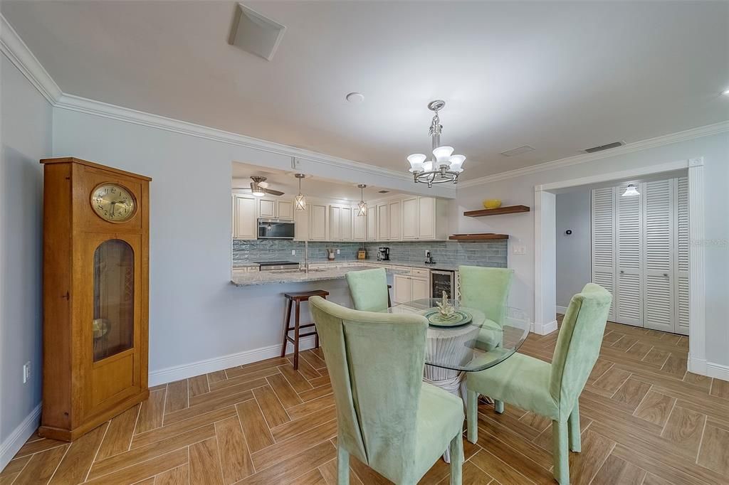 出租: $3,900 (2 贝兹, 2 浴室, 1630 平方英尺)