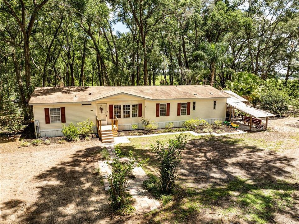 Active With Contract: $475,000 (3 beds, 2 baths, 1716 Square Feet)