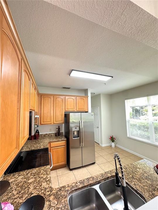 合同活跃: $2,500 (3 贝兹, 2 浴室, 1668 平方英尺)