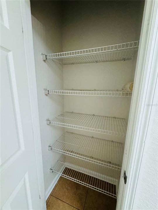 合同活跃: $2,500 (3 贝兹, 2 浴室, 1668 平方英尺)