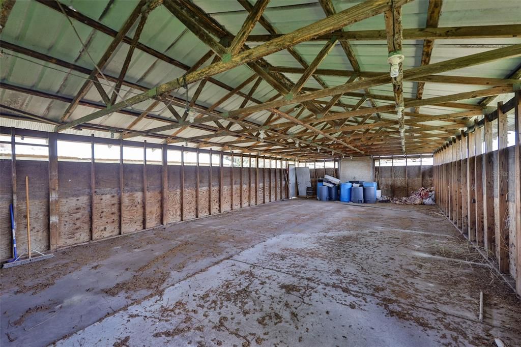 Activo con contrato: $289,000 (3 camas, 4 baños, 16654 Pies cuadrados)