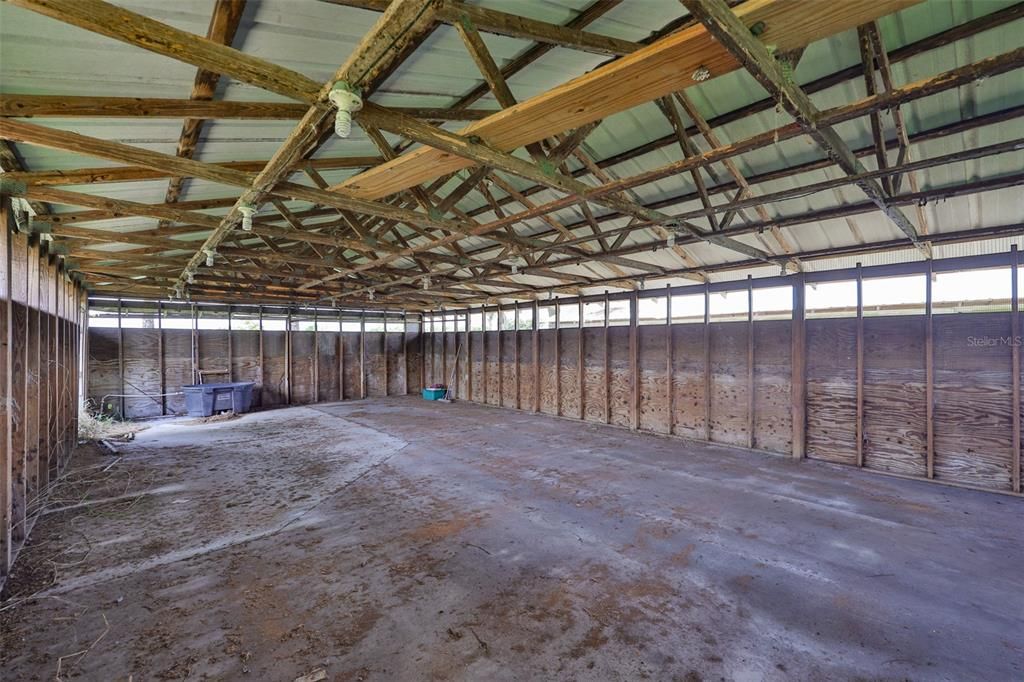 Activo con contrato: $289,000 (3 camas, 4 baños, 16654 Pies cuadrados)