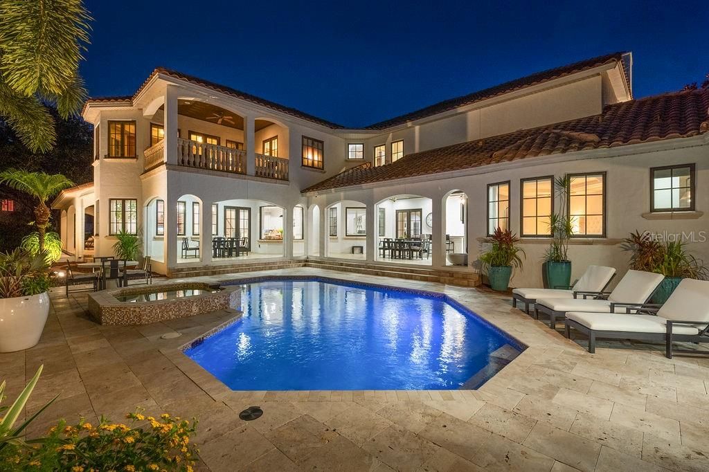 На продажу: $5,495,000 (5 спален, 6 ванн, 7278 Квадратных фут)