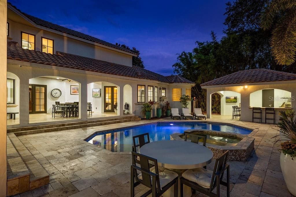 На продажу: $5,495,000 (5 спален, 6 ванн, 7278 Квадратных фут)