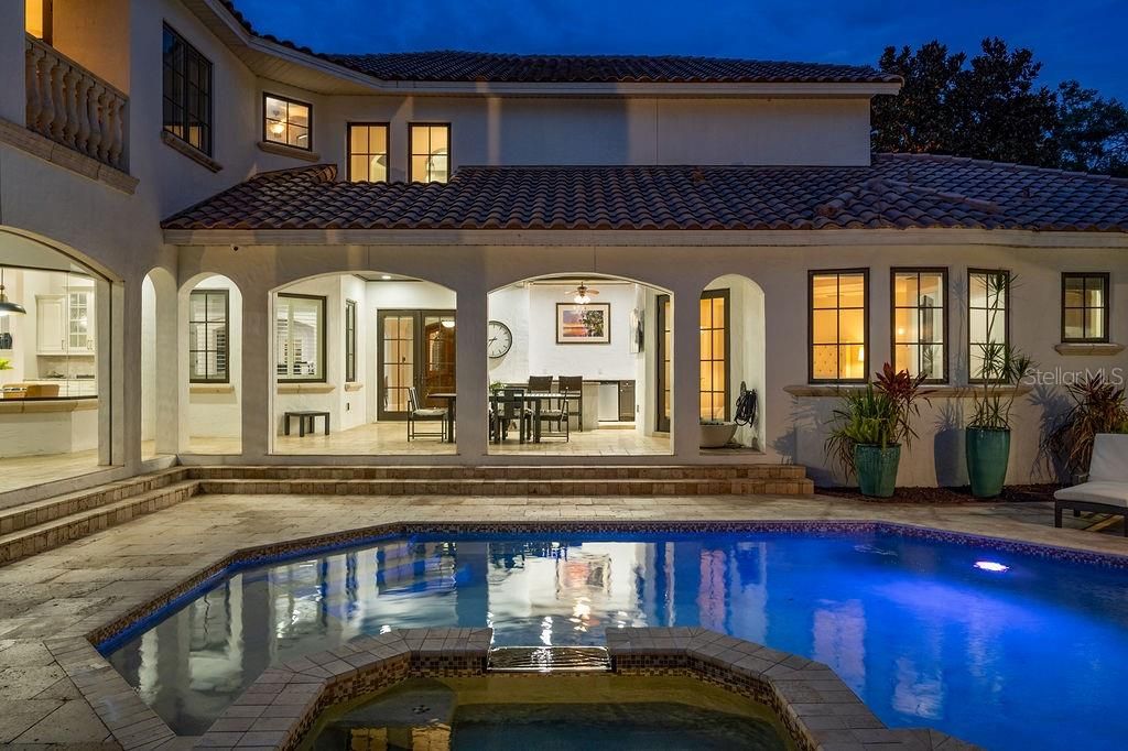 На продажу: $5,495,000 (5 спален, 6 ванн, 7278 Квадратных фут)