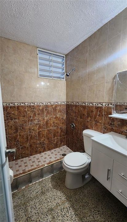 Недавно продано: $168,000 (3 спален, 1 ванн, 800 Квадратных фут)