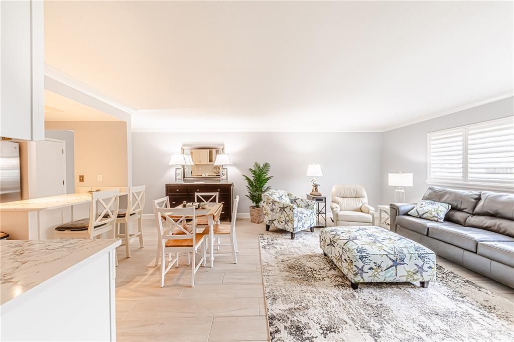 For Rent: $4,000 (2 beds, 2 baths, 958 Square Feet)