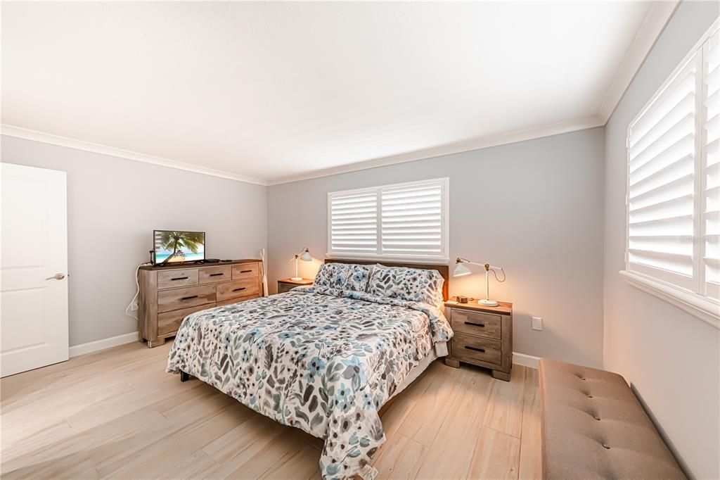For Rent: $4,000 (2 beds, 2 baths, 958 Square Feet)