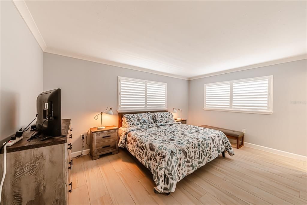 For Rent: $4,000 (2 beds, 2 baths, 958 Square Feet)