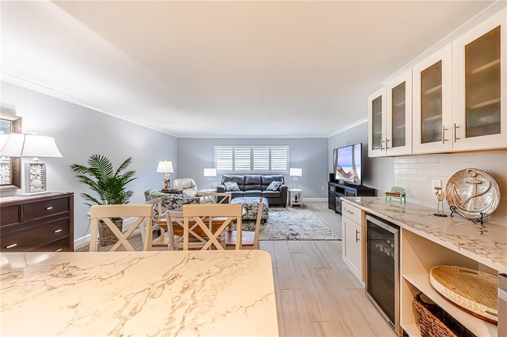 For Rent: $4,000 (2 beds, 2 baths, 958 Square Feet)