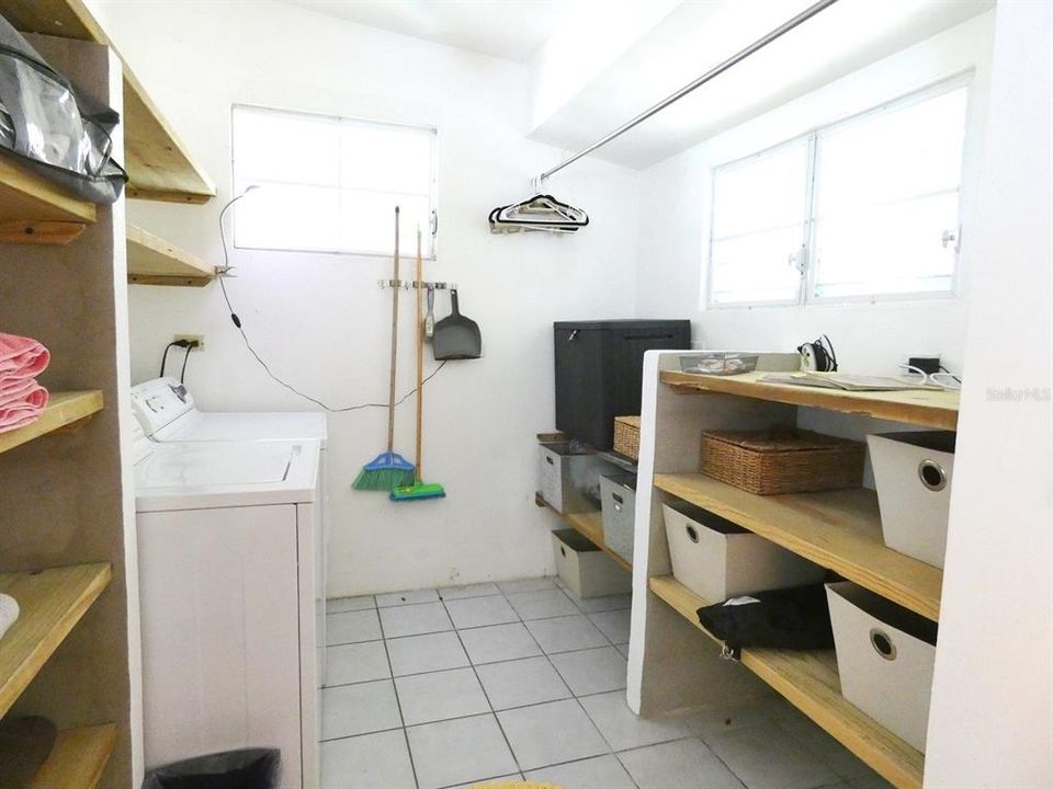 На продажу: $187,000 (1 спален, 1 ванн, 625 Квадратных фут)