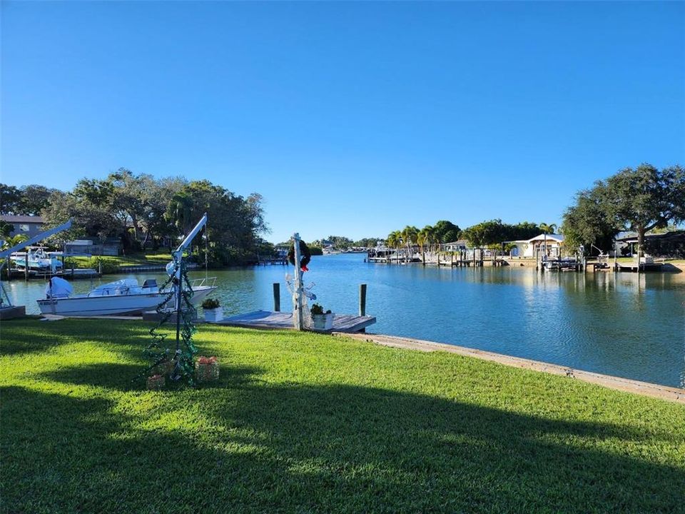 合同活跃: $775,000 (3 贝兹, 2 浴室, 2339 平方英尺)