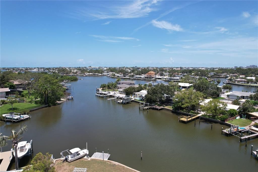 合同活跃: $775,000 (3 贝兹, 2 浴室, 2339 平方英尺)