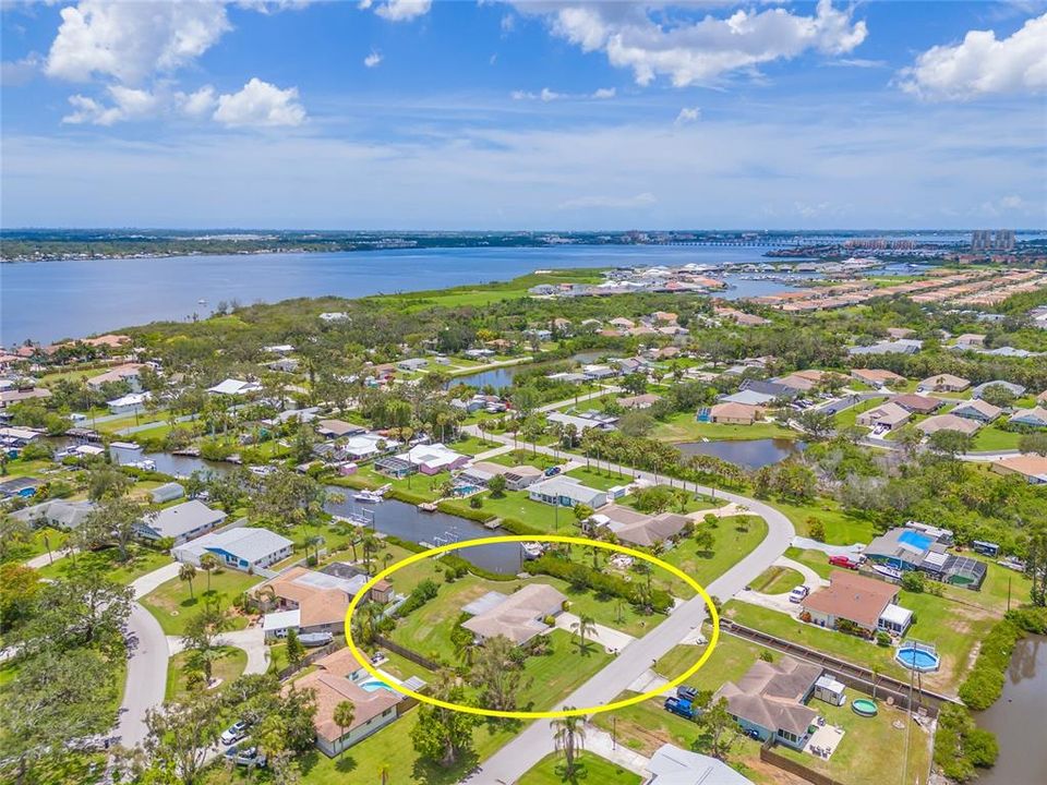 На продажу: $450,000 (2 спален, 2 ванн, 1343 Квадратных фут)