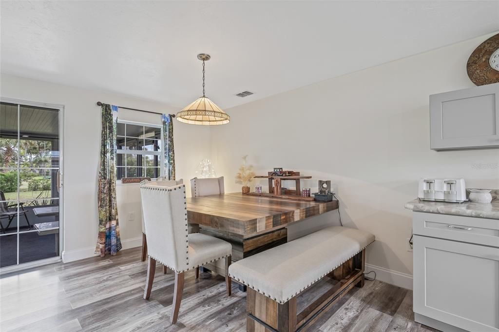 На продажу: $450,000 (2 спален, 2 ванн, 1343 Квадратных фут)