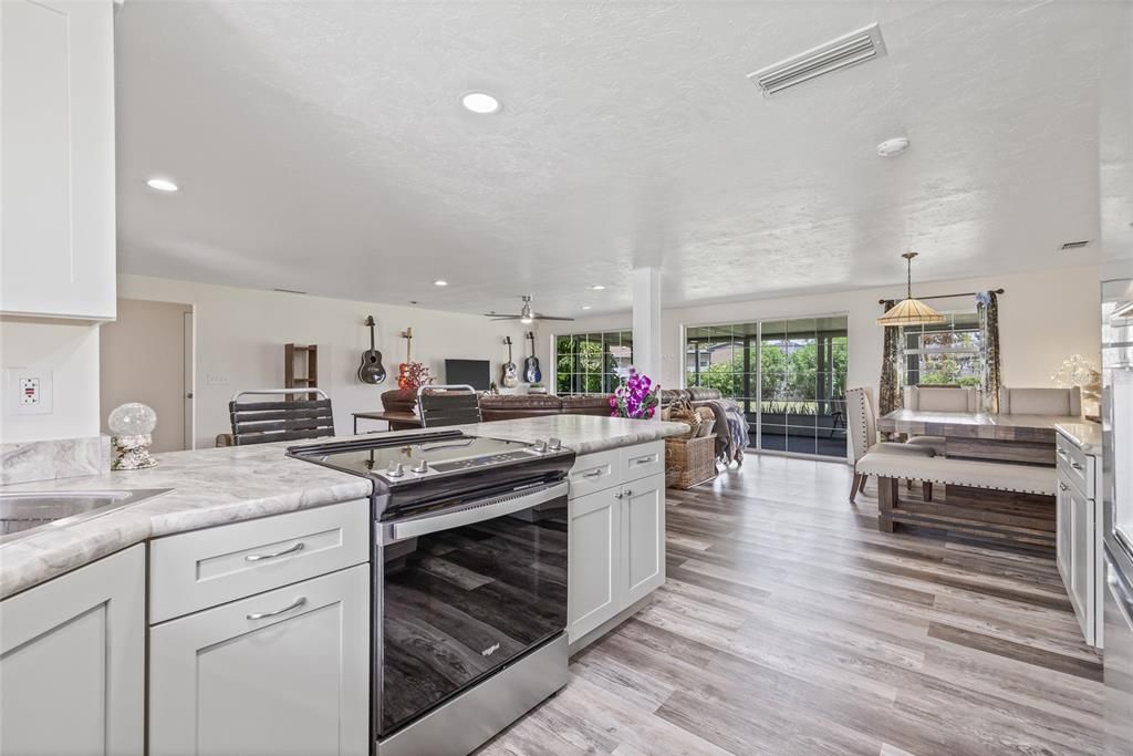 На продажу: $450,000 (2 спален, 2 ванн, 1343 Квадратных фут)