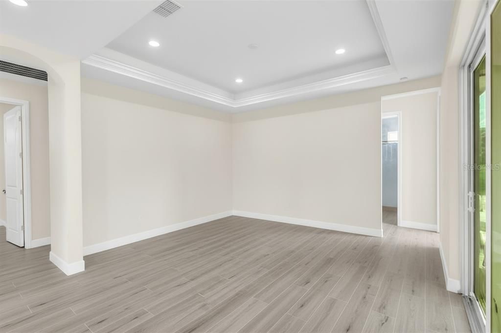 For Sale: $999,999 (4 beds, 4 baths, 3050 Square Feet)