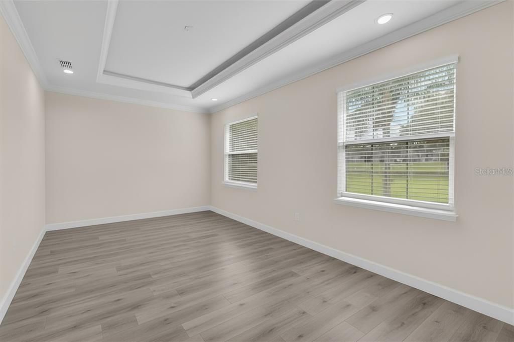 For Sale: $999,999 (4 beds, 4 baths, 3050 Square Feet)