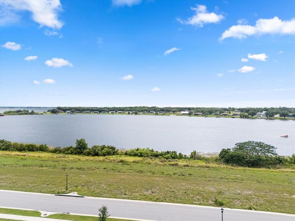 For Sale: $999,999 (4 beds, 4 baths, 3050 Square Feet)