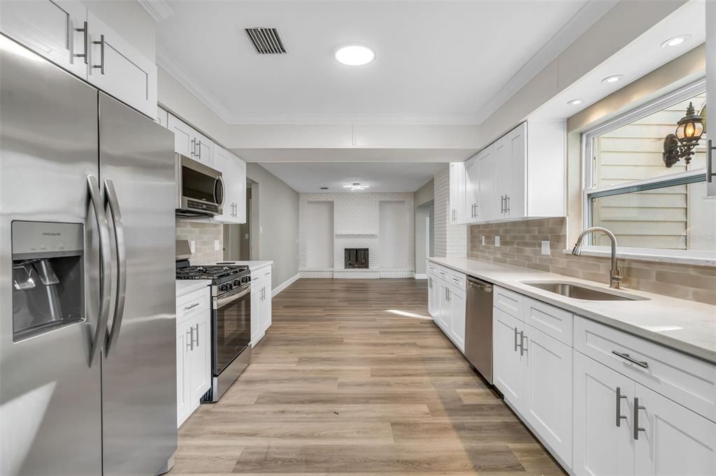 В аренду: $4,500 (3 спален, 3 ванн, 2502 Квадратных фут)