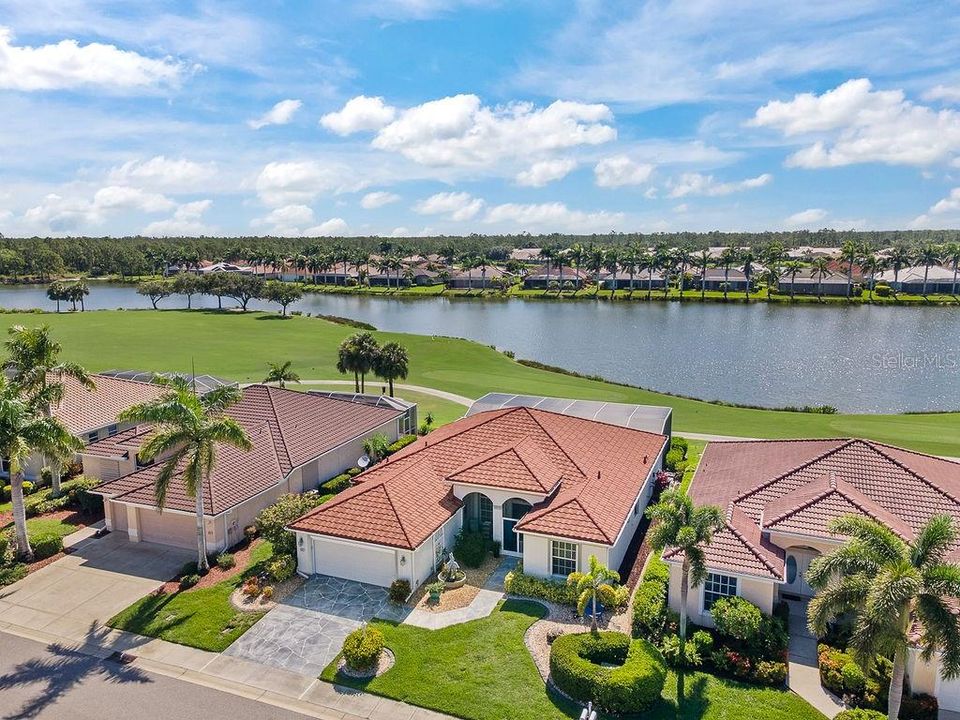 For Sale: $570,000 (3 beds, 2 baths, 2037 Square Feet)