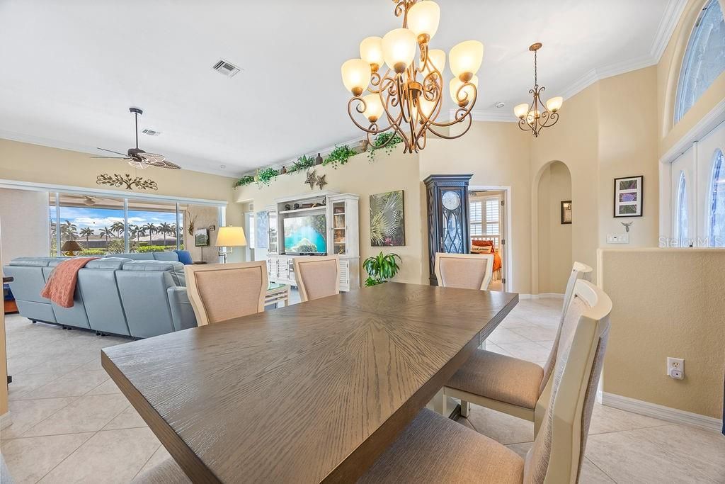 For Sale: $570,000 (3 beds, 2 baths, 2037 Square Feet)