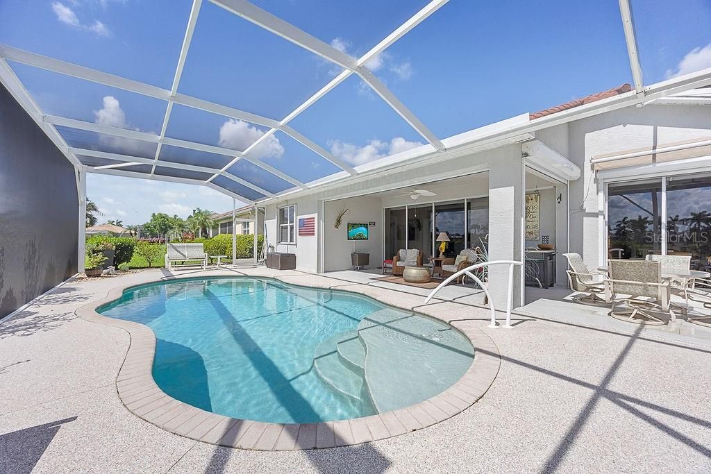 For Sale: $570,000 (3 beds, 2 baths, 2037 Square Feet)