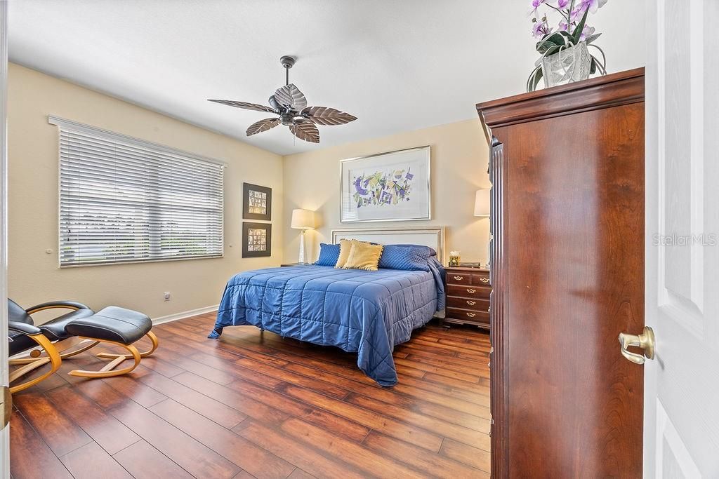 For Sale: $570,000 (3 beds, 2 baths, 2037 Square Feet)