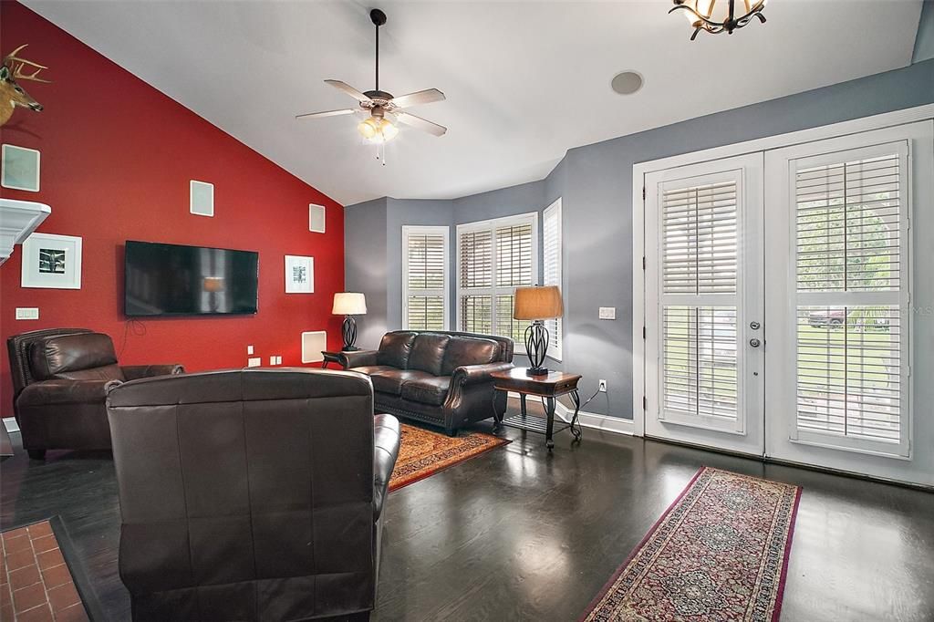 For Sale: $1,100,000 (4 beds, 4 baths, 2615 Square Feet)