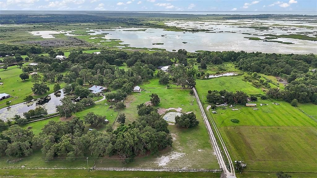 For Sale: $1,100,000 (4 beds, 4 baths, 2615 Square Feet)