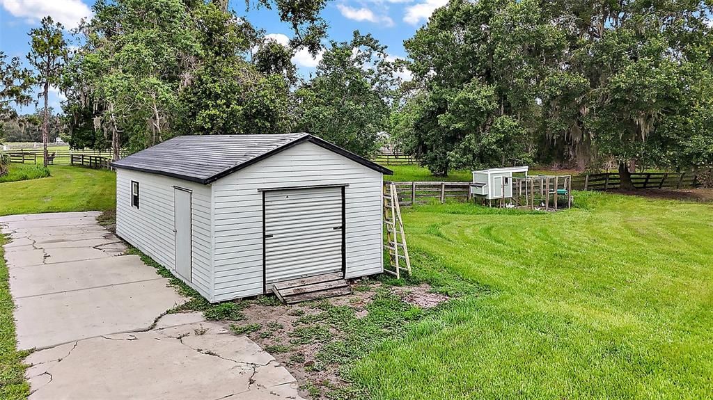 For Sale: $1,100,000 (4 beds, 4 baths, 2615 Square Feet)