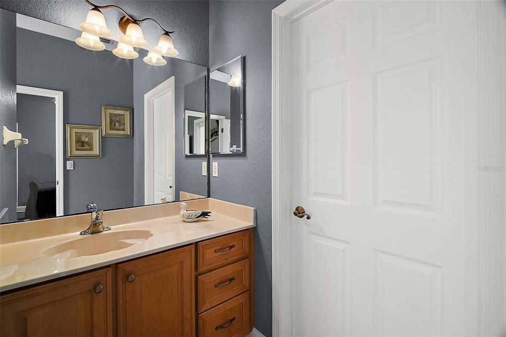 For Sale: $1,100,000 (4 beds, 4 baths, 2615 Square Feet)