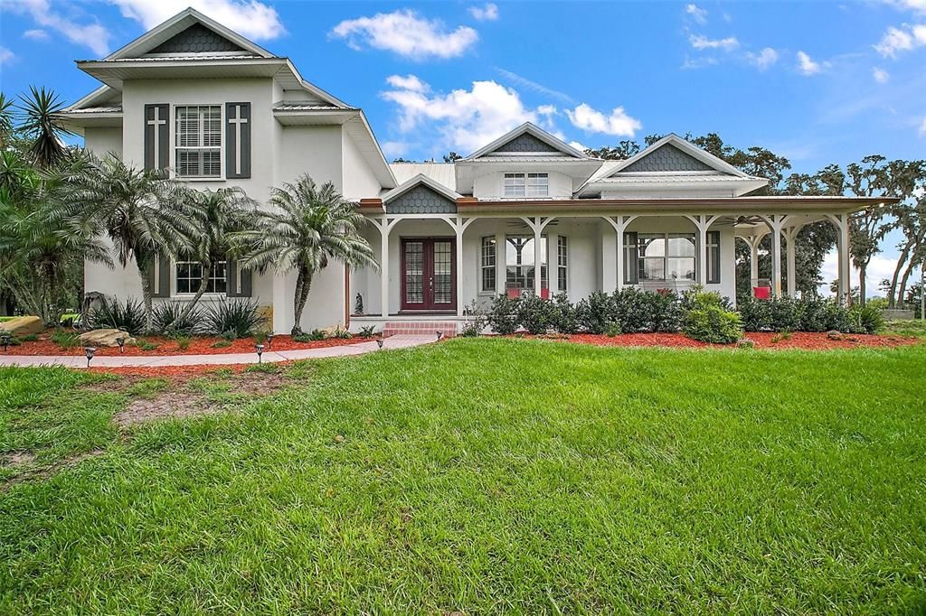 For Sale: $1,100,000 (4 beds, 4 baths, 2615 Square Feet)