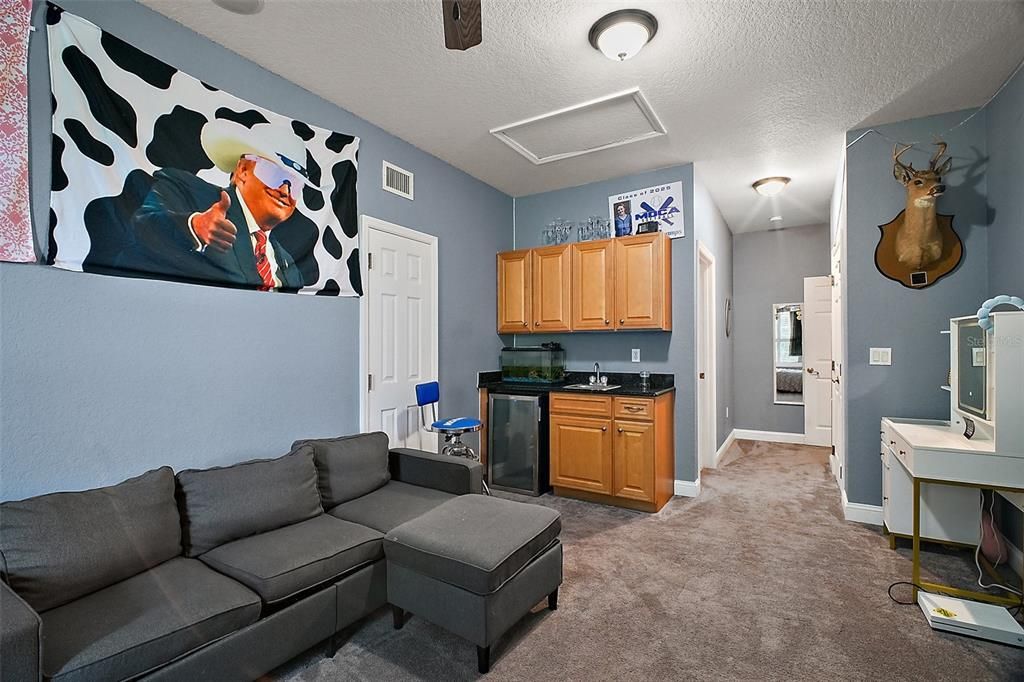 For Sale: $1,100,000 (4 beds, 4 baths, 2615 Square Feet)