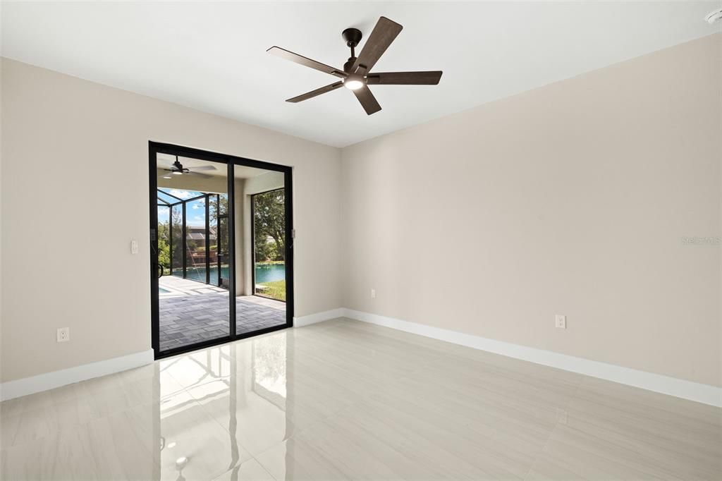 Activo con contrato: $515,000 (4 camas, 2 baños, 1800 Pies cuadrados)