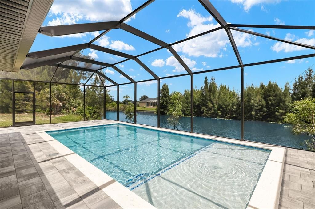 Activo con contrato: $515,000 (4 camas, 2 baños, 1800 Pies cuadrados)