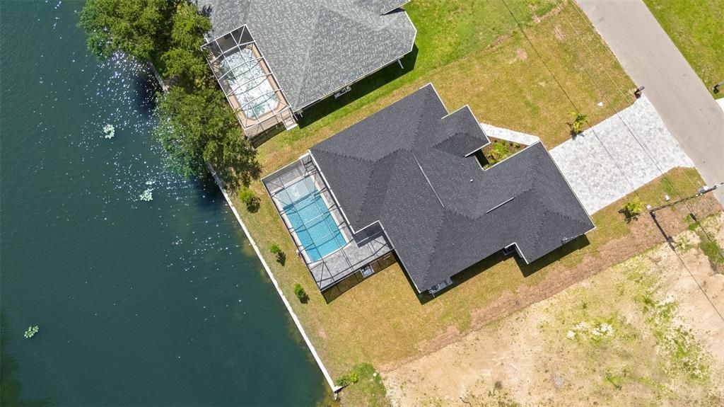 Activo con contrato: $515,000 (4 camas, 2 baños, 1800 Pies cuadrados)