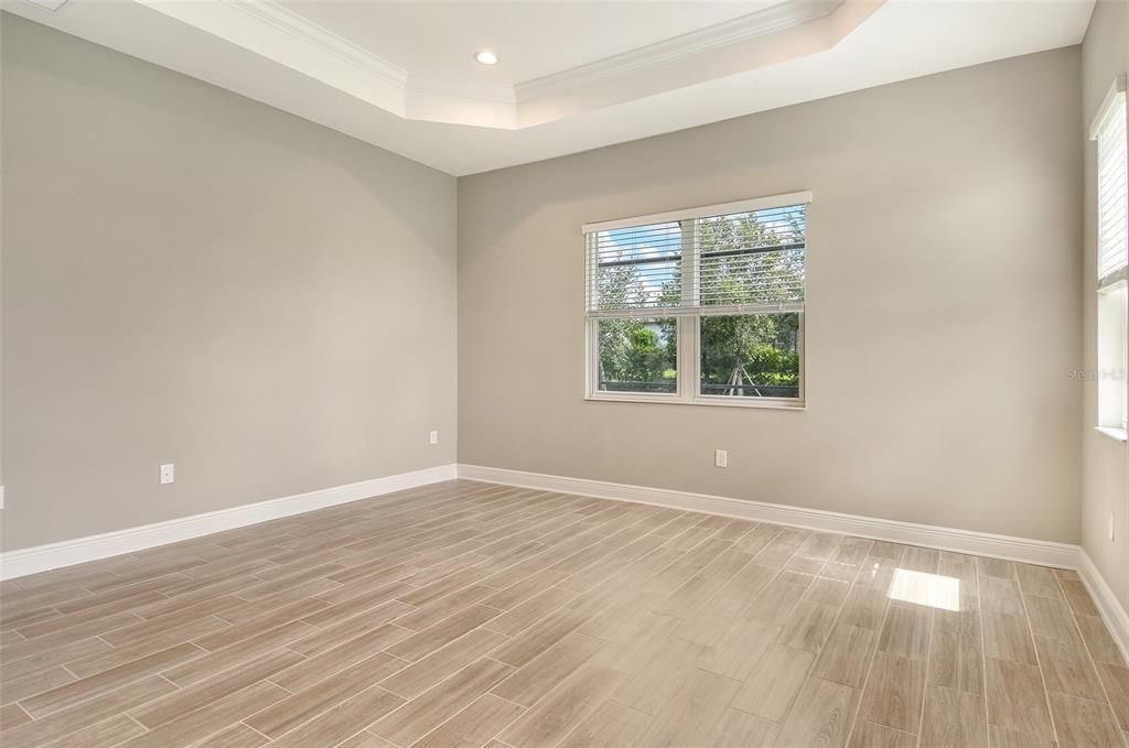 Под контрактом: $707,990 (3 спален, 2 ванн, 2328 Квадратных фут)